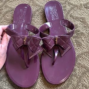 Salvatore Ferragamo jelly bow flip flops size 8